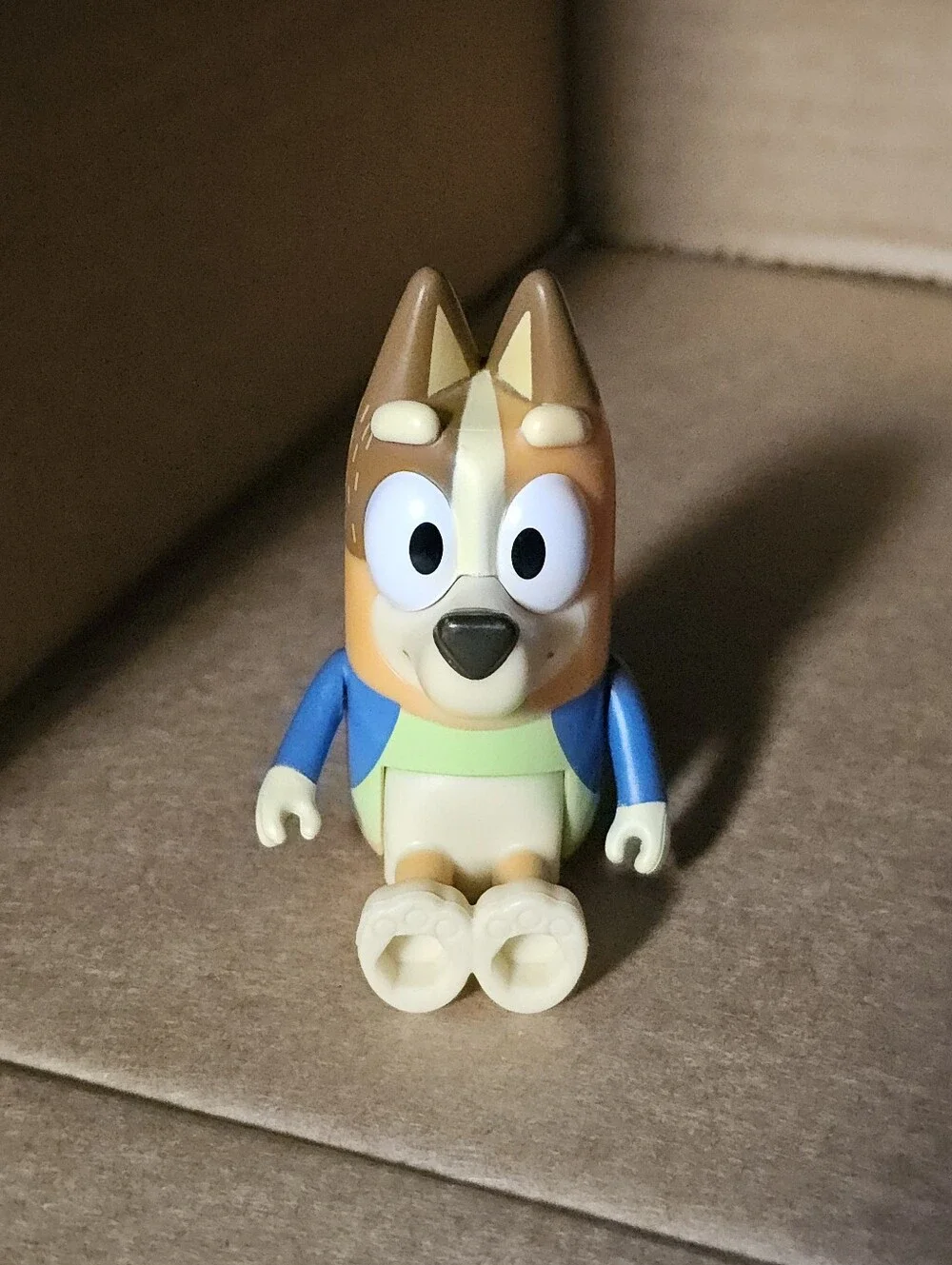 Chilli (Mom) Beach Day Swimsuit Figurine from Bluey